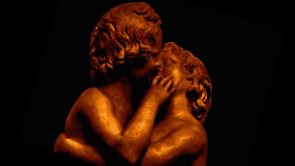 Laranja Preto Alto Contraste Eros Famosos Psique Beijando Escultura Arte — Vídeo de Stock