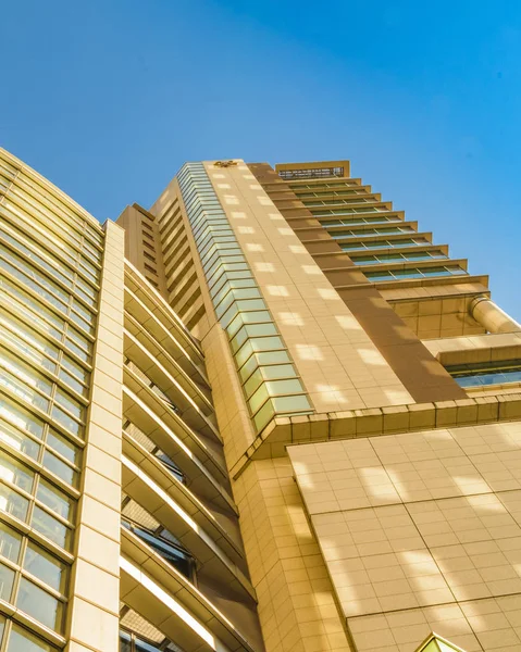 Edificio de estilo contemporáneo Vista exterior, Tokio, Japón — Foto de Stock