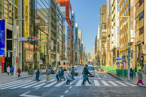 Urban Scene at Ginza Neighborhood, Tokyo, Japan — Stock Photo, Image