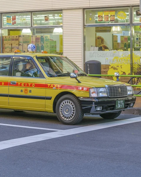 Taxi Amarillo, Barrio Ginza, Tokio, Japón —  Fotos de Stock