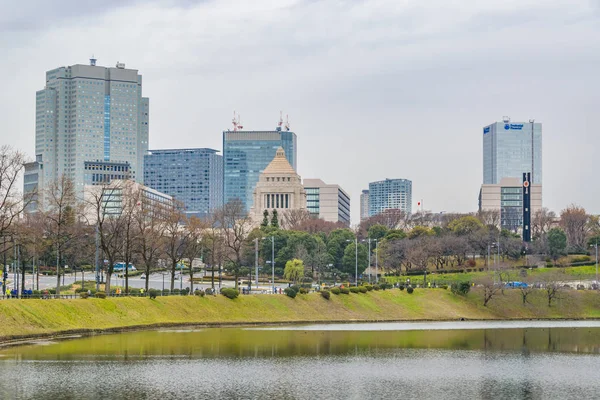 Imperial Trädgård Sjö Och Strandnära Byggnader Chiyoda Distrikt Tokyo Stad — Stockfoto