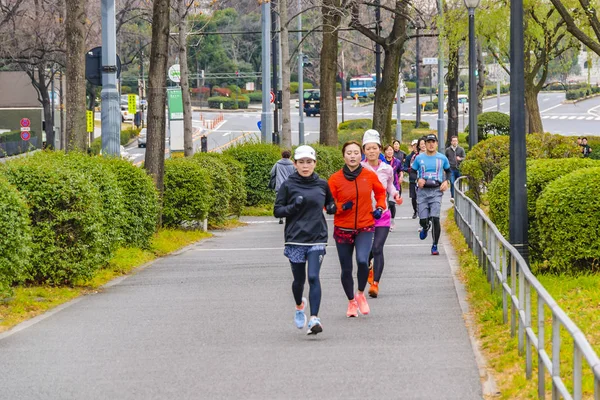 Tokyo Japão Janeiro 2019 Pessoas Que Correm Parque Palácio Imperial — Fotografia de Stock