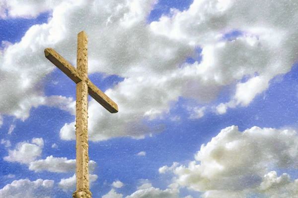 曇り空を背景に古い木の損傷を受けた十字架を描いた宗教コンセプトデザイン — ストック写真