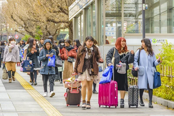 Tokio Japan Januar 2019 Gruppe Japanischer Mädchen Auf Der Straße — Stockfoto