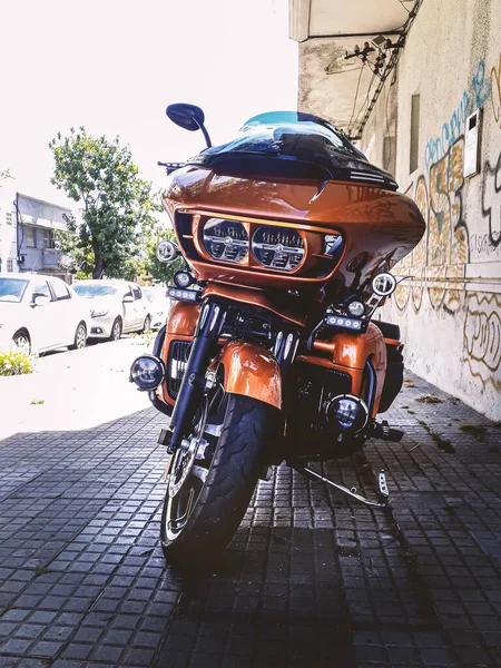 Σπορ Μοτοσικλέτα Σταθμευμένο Στο Πεζοδρόμιο Montevideocity Uruguay — Φωτογραφία Αρχείου