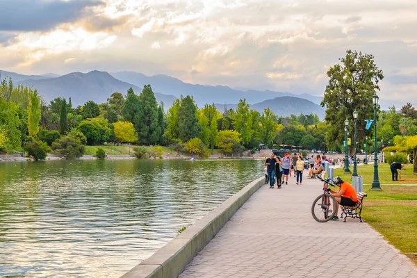 Mendoza Argentina エイプリル 2019年 メンドーサ州の州都 サンマーティン公園での都市の一日の風景 — ストック写真