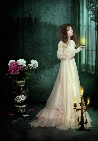 The girl with candle — Stock Photo, Image