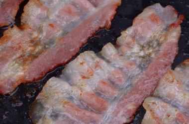 Tavada pişirilmiş pastırma