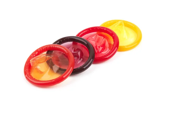 Barevné kondomy, samostatný — Stock fotografie