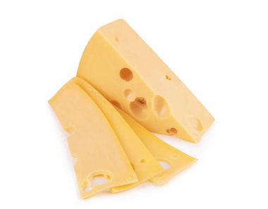 Beyaz arka planda izole edilmiş bir peynir parçası