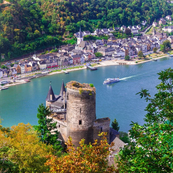 Hermosos castillos románticos del río Rhein. Vista del castillo de Katz . — Foto de Stock