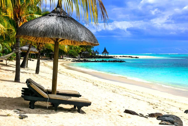 Tropisches Chillen - ruhige Strände der Insel Mauritius — Stockfoto