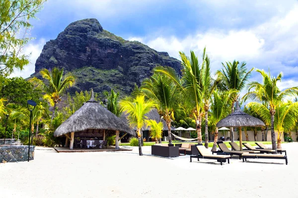 Vacaciones relajantes en el paraíso tropical. Isla Mauricio — Foto de Stock