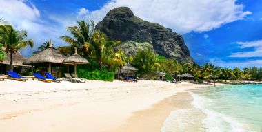 Realxing tropikal sahne - Mauritius Adası'nın güzel plajları.