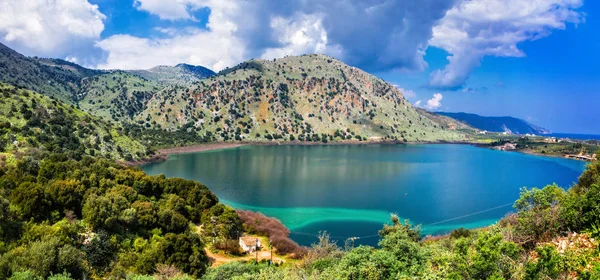 The beautiful Lake Kournas in Chania Crete . Greece — Stock Photo, Image