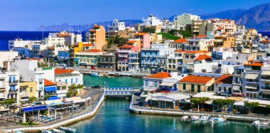 Yunanistan - güzel şehir Agios Nikolaos Crete Island yerlerinden.