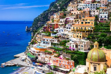 Güzel renkli Positano şehir - doğal Amalfi coast, İtalya.