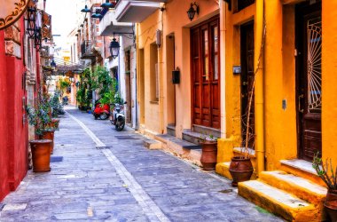 Rethymno, Crete Adası eski şehrin büyüleyici renkli sokakları,