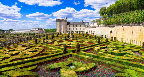 Castillo de Villandry con jardines excepcionales. Valle del Loira, Francia — Foto de Stock