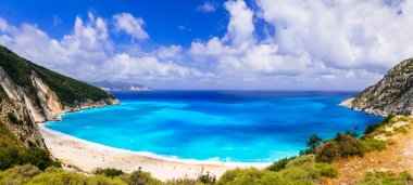 Kefalonia Adası Yunanistan - Myrtos Körfezi'nin en güzel plajlarından.