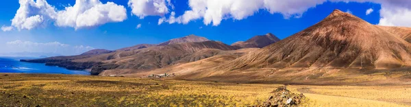 Уникальная природа вулканического Лансарота.Национальный парк. Canary island, Spain . — стоковое фото