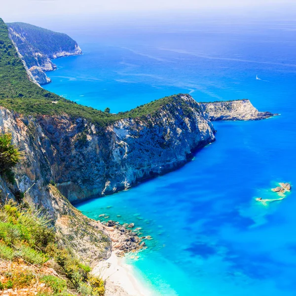 Turquesa bela costa da ilha de Lefkada, Grécia — Fotografia de Stock