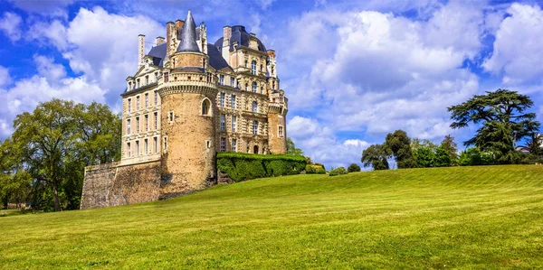 Vackraste slott i Frankrike serie-Chateau de Brissac i Loiredalen. — Stockfoto