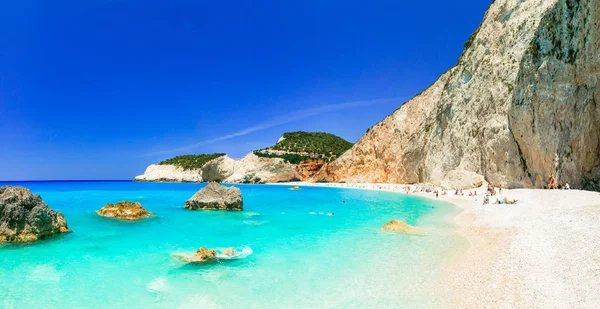 绿松石的美丽海滩波尔图 Katsiki 在爱奥尼亚岛莱夫卡达 — 图库照片