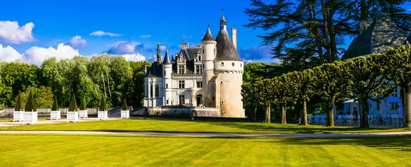 Elegantní zámek Chenonceau - krásné hrady údolí Loiry ve Francii. — Stock fotografie