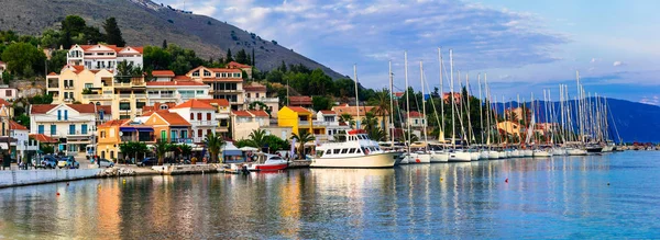美丽的希腊，爱奥尼亚岛凯的地方。picturesqueagia Efimia 村. — 图库照片