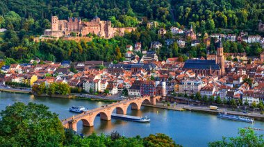 Simge ve Almanya - Ortaçağ Heidelberg, panoramik güzel şehirleri.
