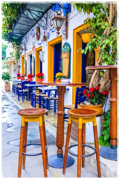 Traditional  colorful bars and tavernas of Greece — Stock Photo, Image