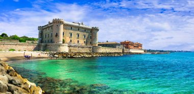 Kaleler İtalya - Ortaçağ Castello Odescalchi, Palo, lazio, İtalya.