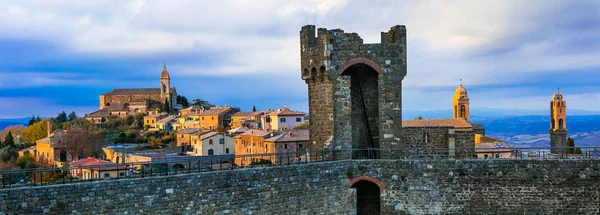 Olaszország - középkori város híres borvidék, Montalcino Tuscany tereptárgyak. — Stock Fotó
