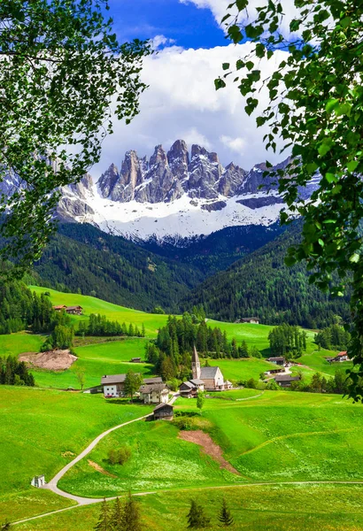 高山风景-令人印象深刻的白云岩山, Val di 富内斯, 意大利. — 图库照片