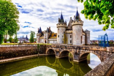 Fransa - Sully-sur-Loire muhteşem Ortaçağ kaleleri