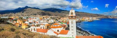 Tenerife - ünlü Bazilika, Kanarya ile Candelaria şehir görünümünü 