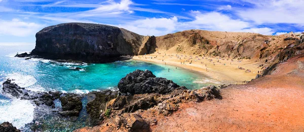 Unika vulkaniska ön Lanzarote - vackra stranden Papagayo, Kanarieöarna, Spanien. — Stockfoto