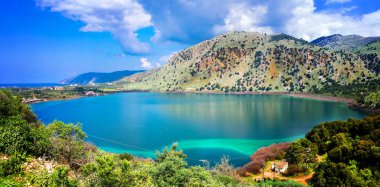 Güzel Kournas göl Crete Island, Yunanistan.