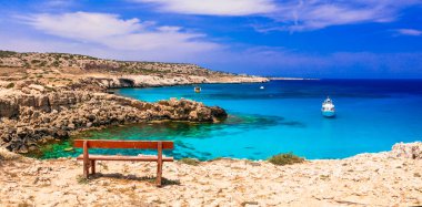 Güzel plaj Kıbrıs Adası, Blue Lagoon, Cape Greco.