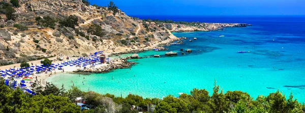 Лучшие пляжи Кипра - залив Коннос в национальном парке Кейп-Греко — стоковое фото