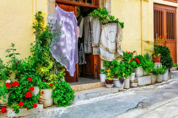 Pueblos tradicionales de Chipre con talleres de encaje, Omodus . — Foto de Stock