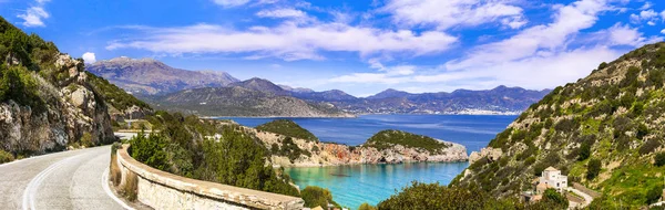 Wunderschöne Natur- und Meereslandschaft der Betoninsel, istron bay. Griechenland. — Stockfoto