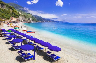 Liguria, İtalya 'nın en iyi plajları Monterosso Al Mare, Cinque Terre.