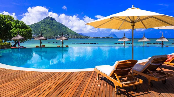 Pihenés a trópusi paradicsomban Mauritius sziget. — Stock Fotó