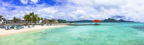 Vacaciones tropicales exóticas Isla Mauricio, Bahía Azul en el sur . —  Fotos de Stock