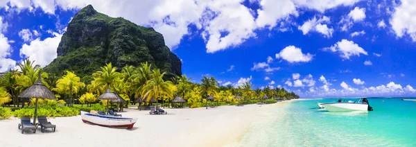 Bestes tropisches Reiseziel - Paradiesstrand Le morne auf Mauritis — Stockfoto