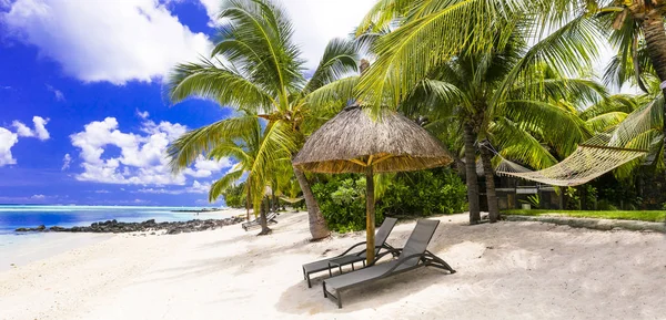 Vacaciones relajantes en el paraíso tropical en Isla Mauricio . — Foto de Stock