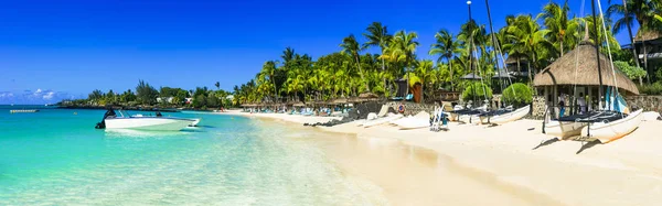 Trópusi nyaralás és paradicsomi strand táj. Mauritius-sziget — Stock Fotó
