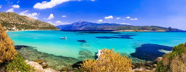 Úžasné tyrkysové pláže ostrova Samos - krásné Psili Amm — Stock fotografie